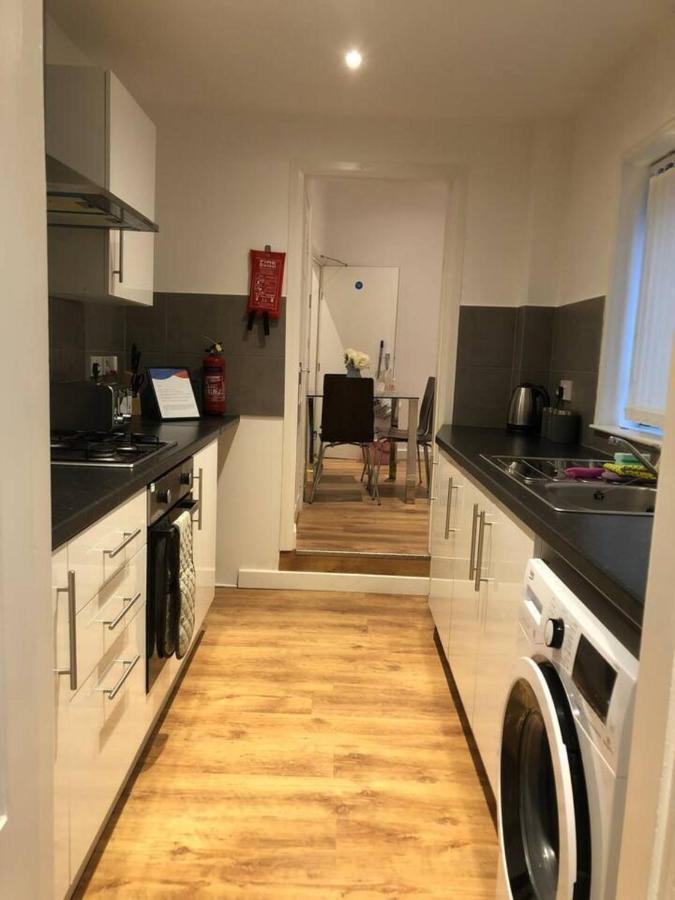 Lovely 4-Bed House In Anfield All En-Suite Liverpool Kültér fotó